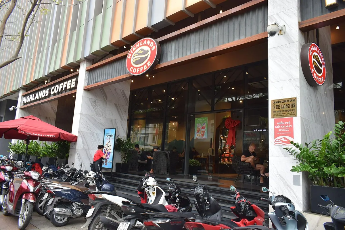 Cửa hàng Highlands Coffee tại Nha Trang; ảnh minh họa thương hiệu.